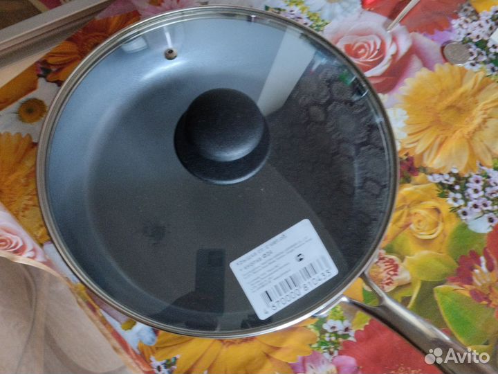 Сковорода новая с крышкой 24