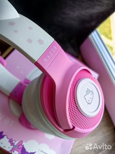 Razer Kraken BT Hello Kitty and Friends Edition, B