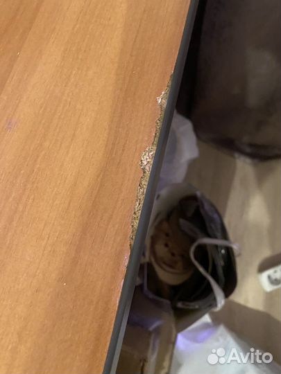 Письменный стол