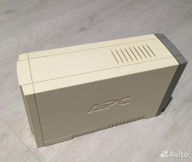 Бесперебойник APC CS-500