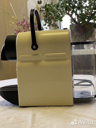 Кофемашина nespresso