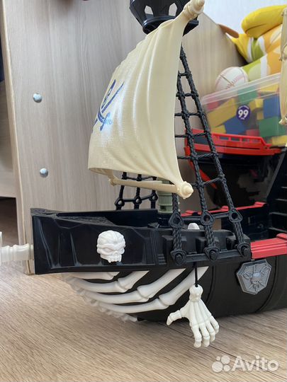 Пиратский корабль