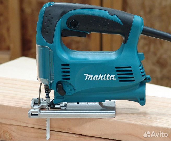 Электролобзик Makita 4329