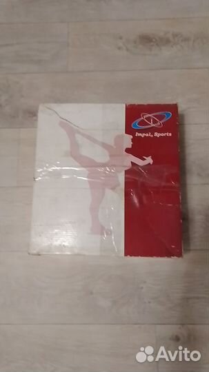 Коньки фигурные женские