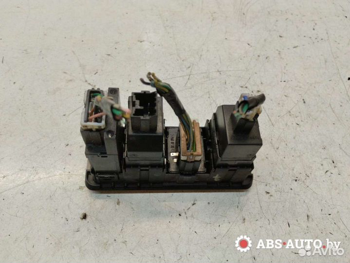Блок управления зеркалами Mitsubishi Carisma