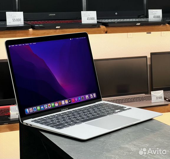 MacBook Air 13 2020 M1 / 18 циклов