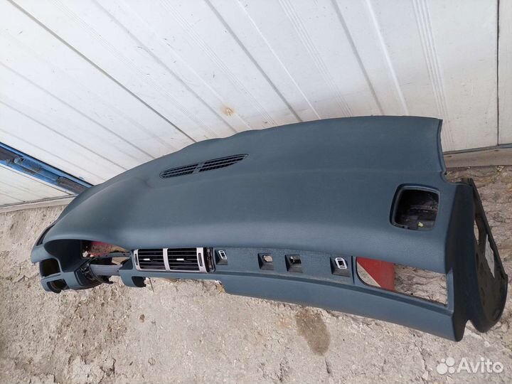 Передняя панель салона Audi A6 С5