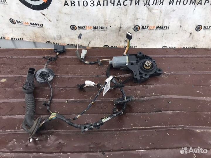 Мотор стеклоподъемника перед прав Ford Focus 2