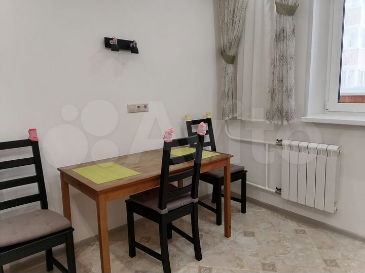 2-к. квартира, 62 м², 4/17 эт.