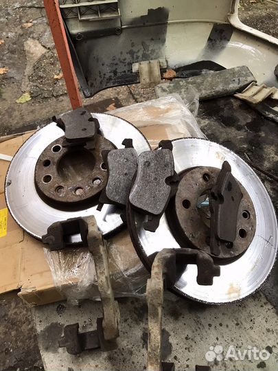 Комплект на передние тормоза опель астра GTC H