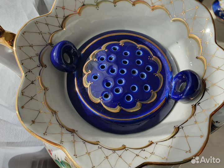 Фарфоровый самовар Гжель