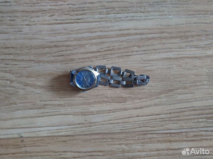 Часы наручные женские механические