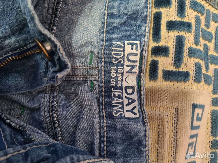 Шорты на мальчика размер 140.10 лет