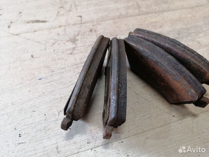 Колодки тормозные передние Renault Duster Дастер