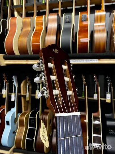 Yamaha CG142C классическая гитара (новая)