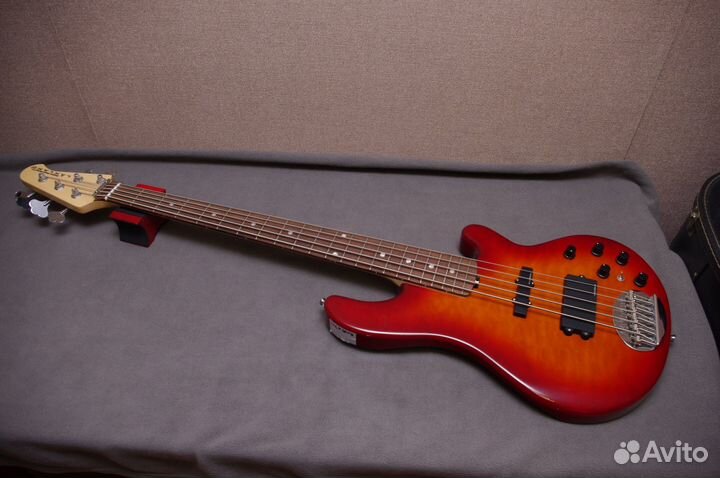 Бас-гитара 5 струн Lakland SK-5DX Skyline Japan. K