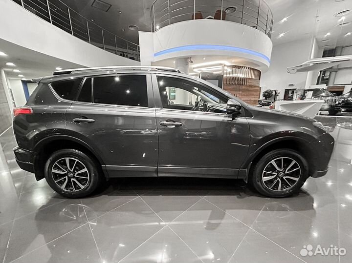 Toyota RAV4 2.2 AT, 2015, 147 601 км