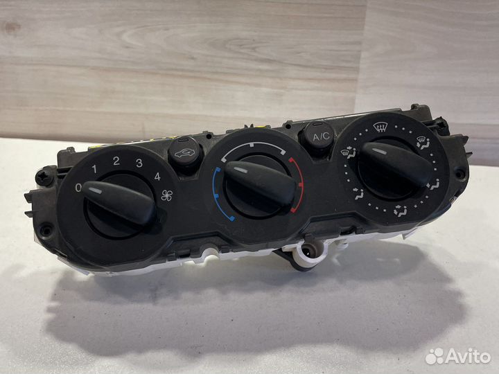 Переключатель отопителя (печки) Ford Mondeo 4 2007