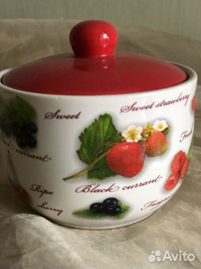 Сахарницы разные