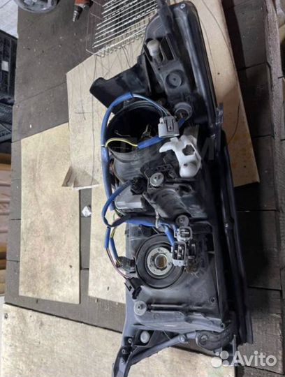 Продам фары на TLC 200