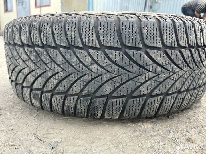 Goodyear UltraGrip Ice 2 205/55 R16