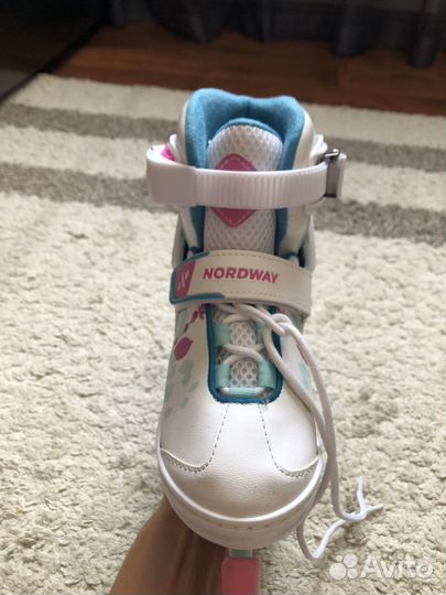 Продам коньки на девочку