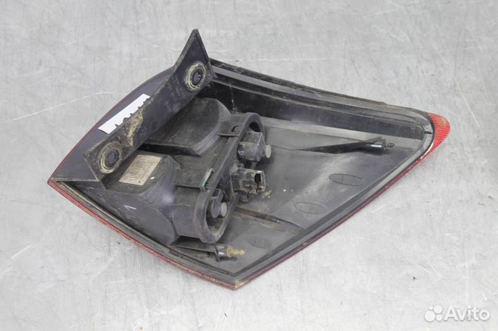 Фонарь задний наружный левый Nissan Qashqai J10