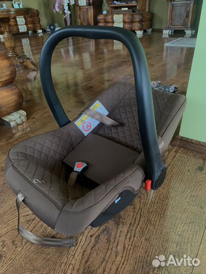 Продам Автокресло-люльку Happy Baby Skyler V2