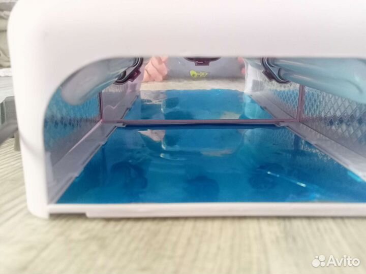 Ультрафиолетовая лампа