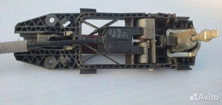 Ручка двери нaружная передняя левая VW Polo Sedan