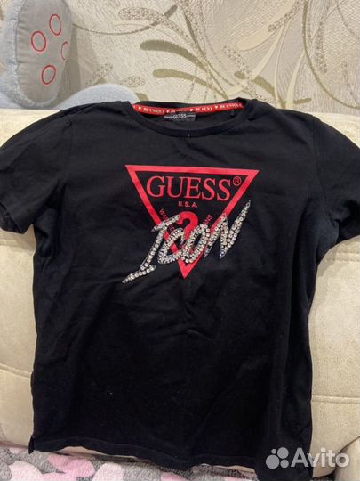 Футболка Guess
