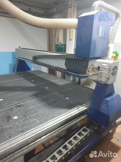 Фрезерный станок Ruijie AT/HT 1090-120 с чпу