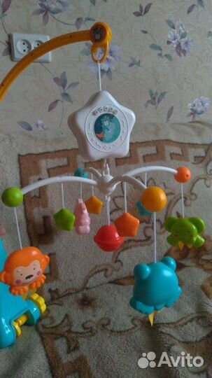 Музыкальная карусель в кроватку