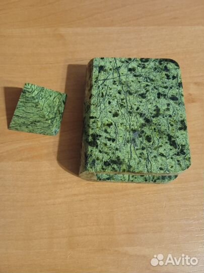 Шкатулка из натурального камня Змеевик