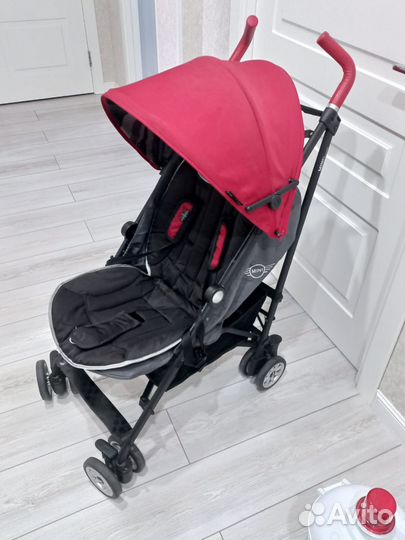 Прогулочная коляска трость
