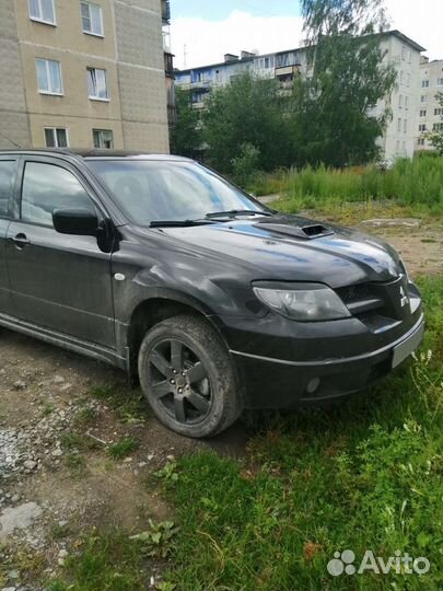 Mitsubishi Outlander 2.0 МТ, 2005, 260 000 км