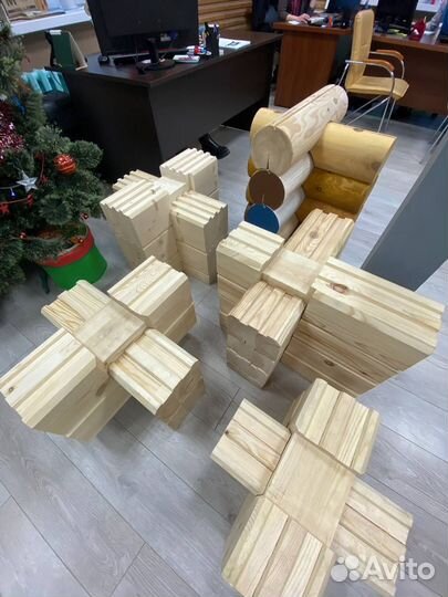 Сруб дома из бруса