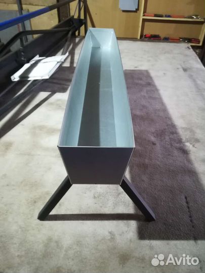 Кормушки для домашней птицы