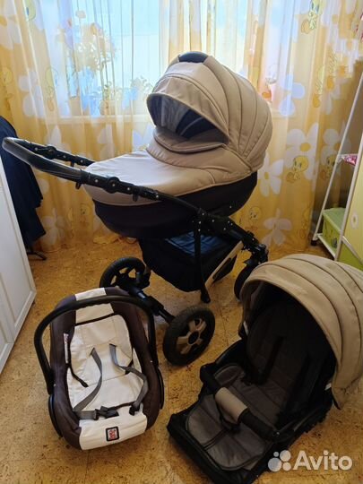 Коляска Camarеlо Sеvillа 3 в 1 + меховой конверт
