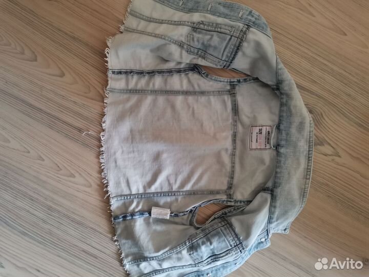 Джинсовая безрукавка для девочки