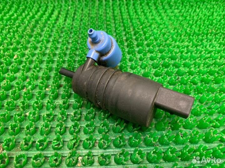 Насос омывателя Volkswagen Passat B3 PF 1990