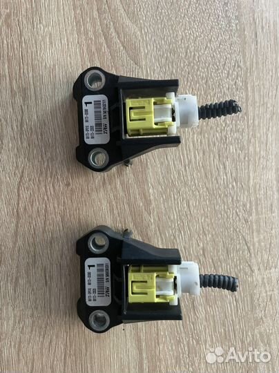 Датчики удара передние Lexus is250