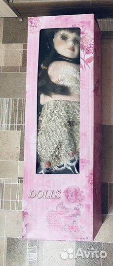 Кукла фарфоровая новая