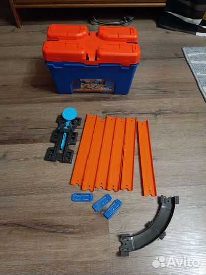 Hot wheels track builder