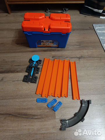 Hot wheels track builder