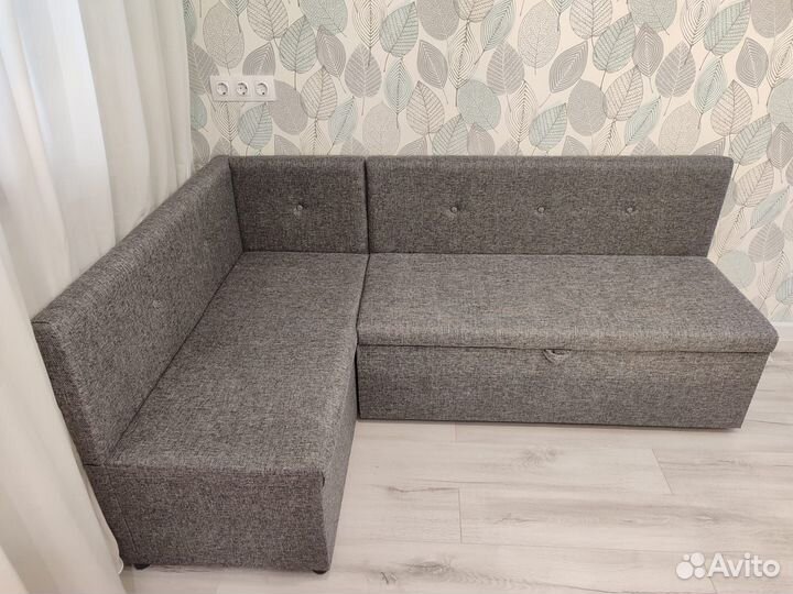 Кухонный угловой диван со спальным местом