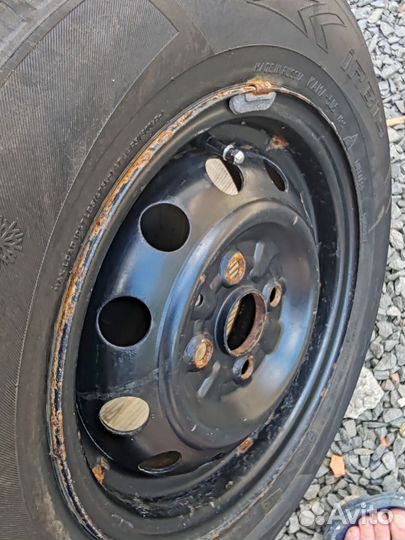 Пара колёс на Hyundai Accent R-13 (зимние)