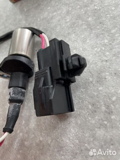 Датчик распредвала Toyota LCP 90