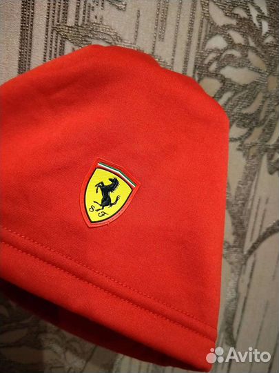 Красная шапочка #Ferrari red / Rosso Corsa