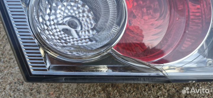 Фонарь В крышку багажника задний левый Mazda 6 GG